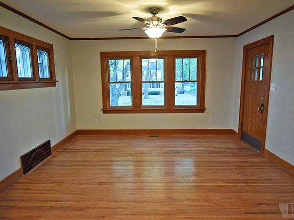 4th image of 1412 Grand Ave