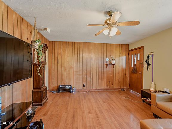 5th image of 209 Shipe Rd