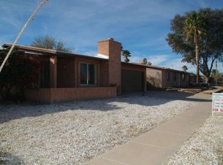 8500 E Desert Aire St, Tucson, AZ 85730