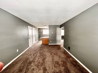 8 Bradford Dr #C, Greenfield, MA 01301