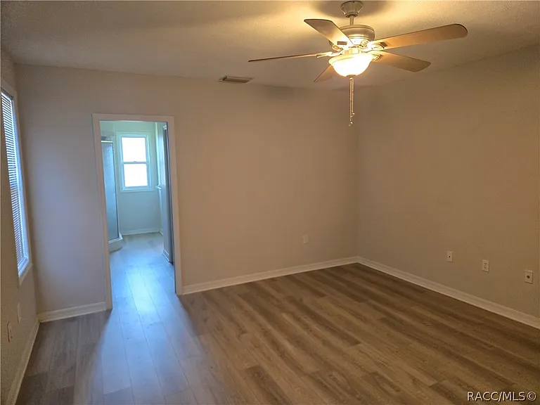 8288 W Barry Ct — Photo 12