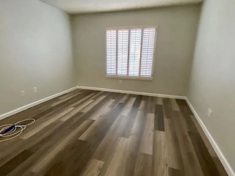 7084 Island Village Dr — Photo 29