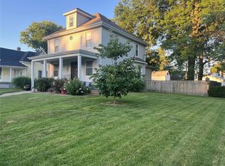 315 N High St, Carlinville, IL 62626