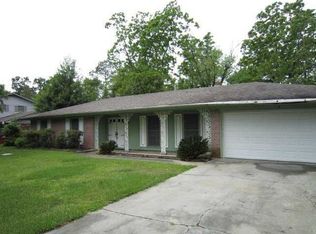 1010 Shirley Dr, Picayune, MS 39466