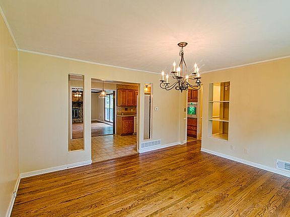 5th image of 3871 Honeysuckle Dr SE
