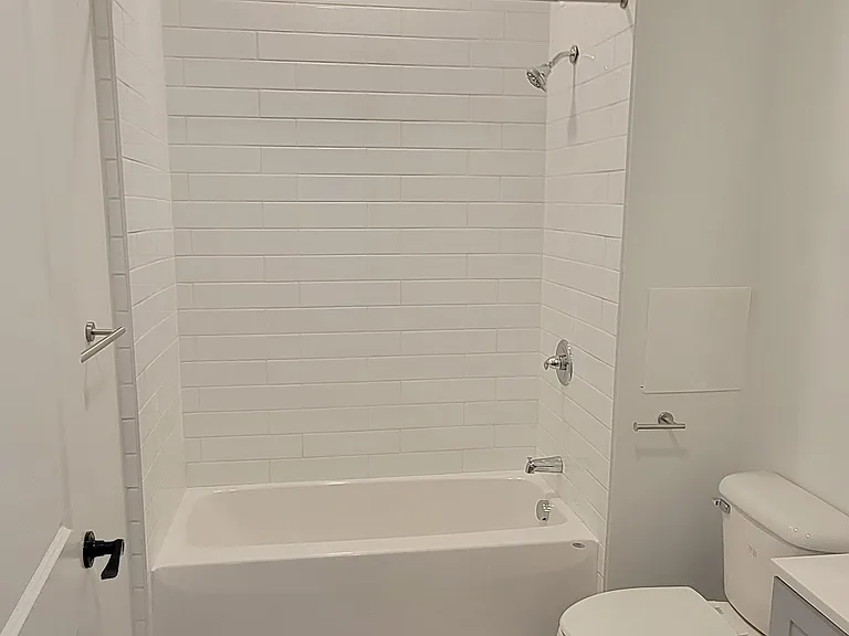 121 Penn Ave #206 — Photo 5