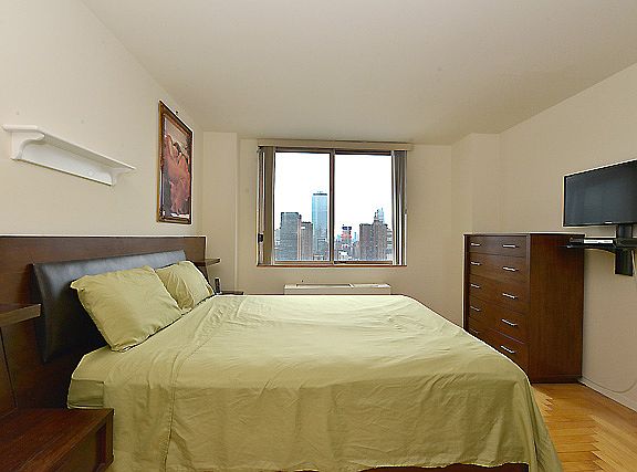 2nd image of 350 W 50th St APT 33E