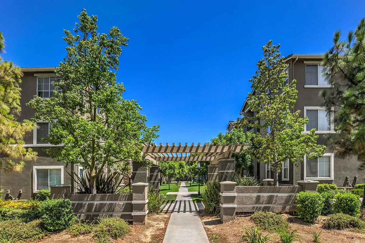Building Photo - The Paseo at Town Center
