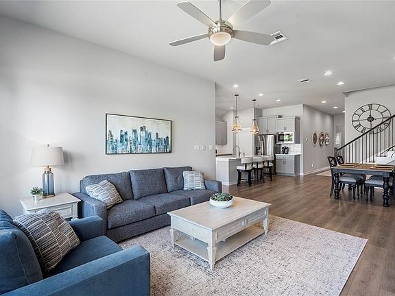 2nd image of 908 Paseo De Castana Way