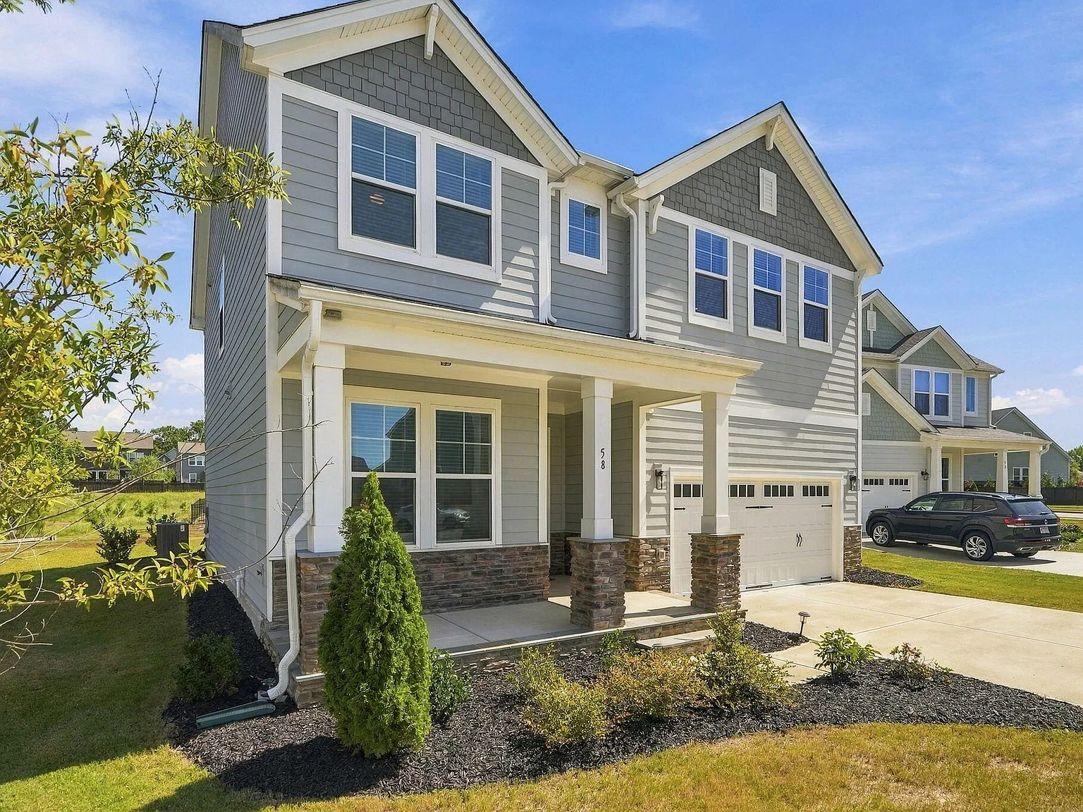 3 bed, 2.5 bath, 2546 sqft, $2,600 — Photo 3