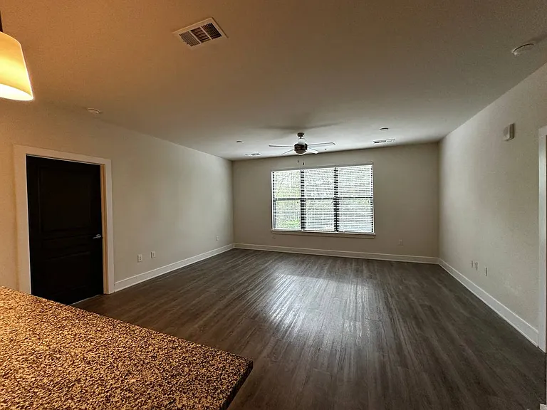 The Kirkwood Apartments at Edgewood — Photo 58