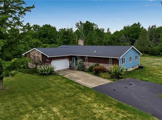 6810 Tuscany Ln, East Amherst, NY 14051