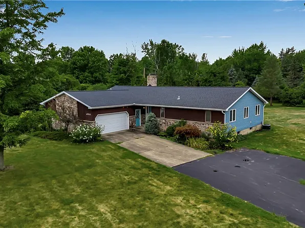 6810 Tuscany Ln, East Amherst, NY 14051