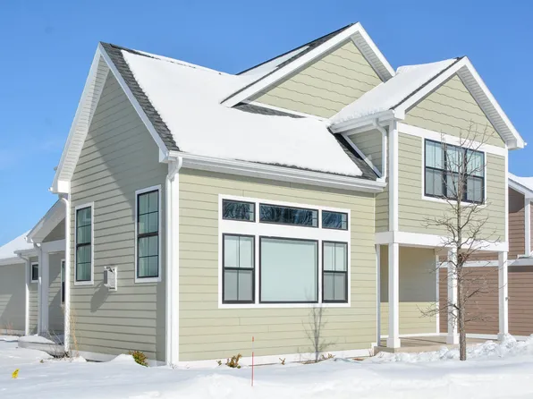 11613 Whittington St #3, Traverse City, MI 49684