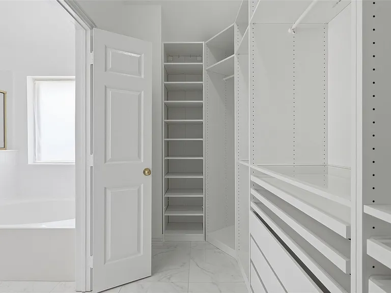 5001 Spicewood Dr — Photo 22