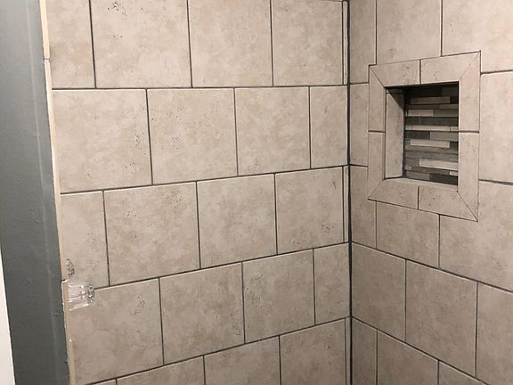4th image of 1736 Bluebell Ave