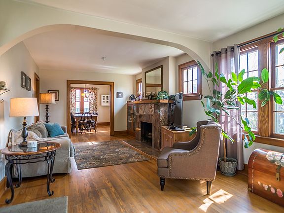 4th image of 1055 William St