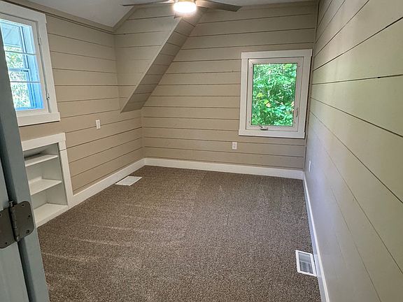 5th image of 6998 N Kalorama Rd