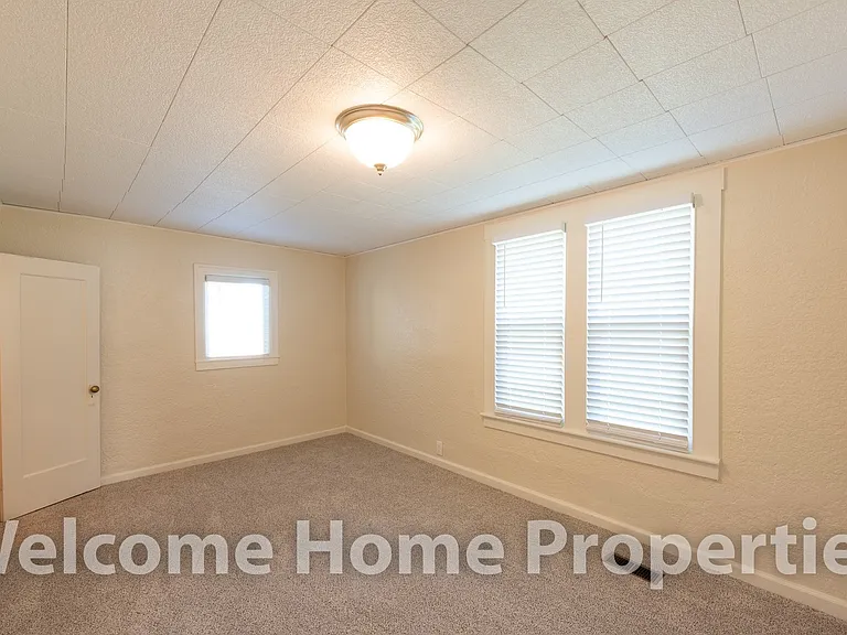 309 SW 6th St — Photo 22