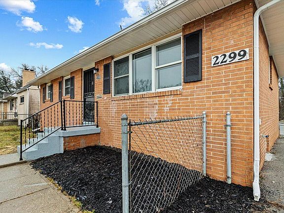 2nd image of 2299 Holt Ave