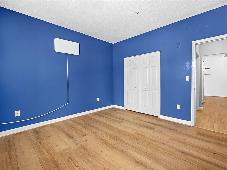 21 Hampshire Rd #101 — Photo 13