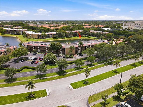 4th image of 5605 CORAL LAKE DRIVE #105