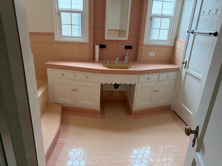 103 S Harper Ave #103 — Photo 9