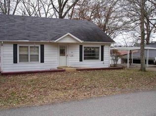 110 Melton Ave, Camden, TN 38320
