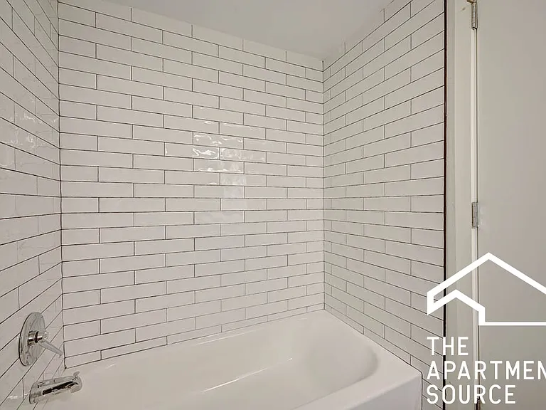 7621 N Sheridan Rd #1J — Photo 11