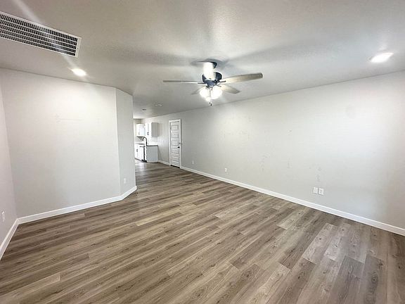 2nd image of 493 Chitalpa Dr