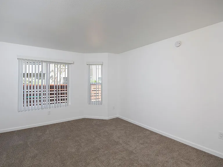 Mission Pacific Apartments — Photo 48