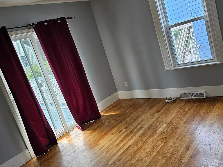 10 Jasper St #1 — Photo 8