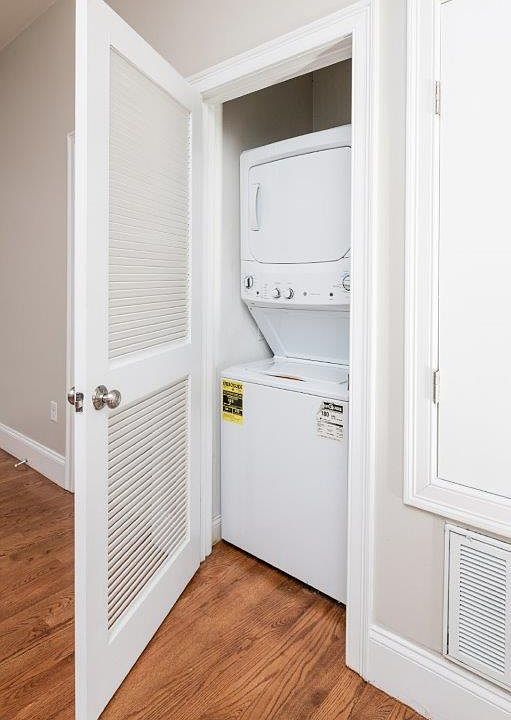 1st image of 121 Bolton St #24