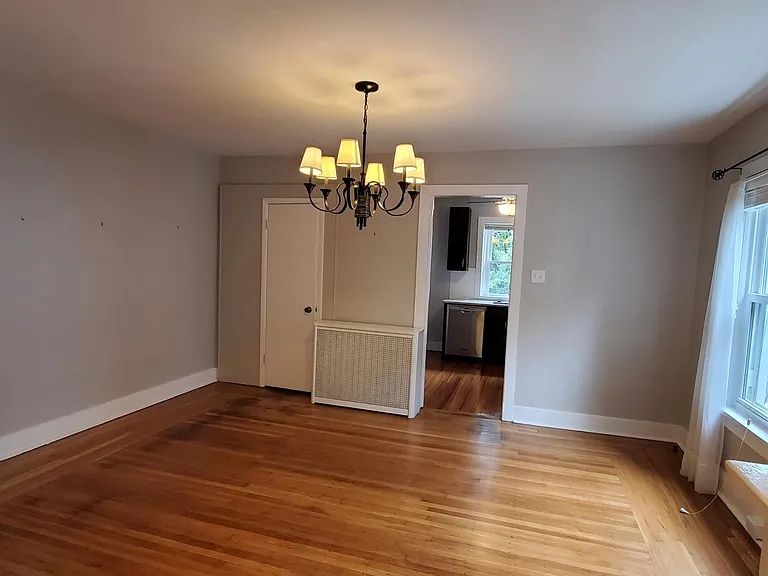 Dining room, powder room to left