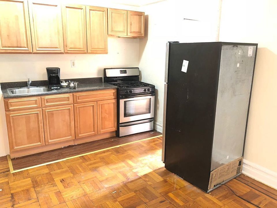 1st image of 436 New York Ave APT B6