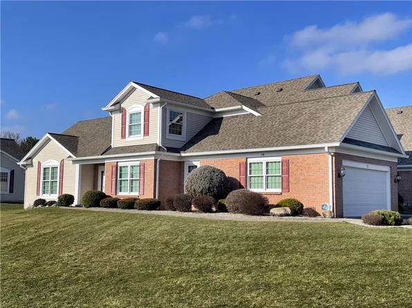 10 Granite Dr, Penfield, NY 14526