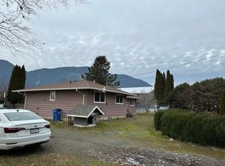 5111 Tolmie Rd, Abbotsford, BC V3G2V4