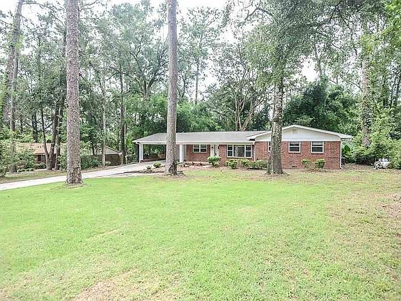 4th image of 1905 Sherwood Dr