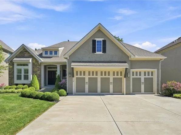 9118 W 178th Ter, Overland Park, KS 66013