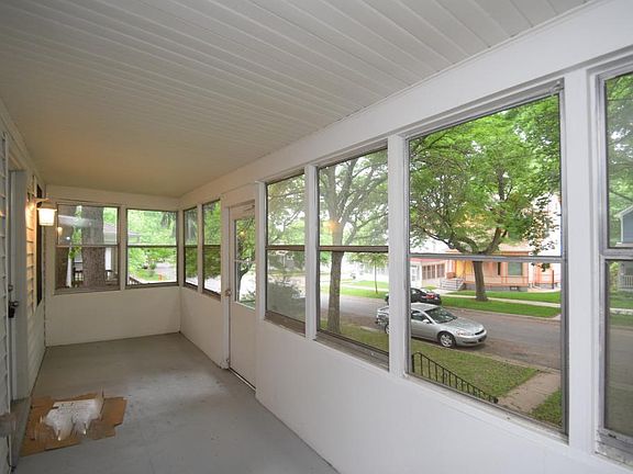 4th image of 727 Jessamine Ave E
