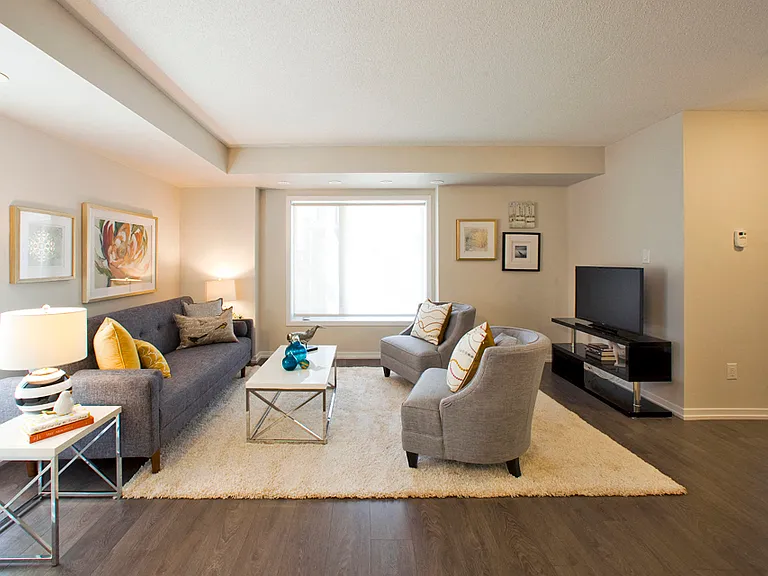 35 Valley Woods Rd #104 — Photo 4