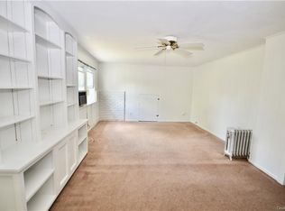 72 Boltis St, Mount Kisco, NY 10549