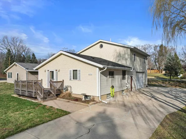 10990 N Hillside Rd, Edgerton, WI 53534
