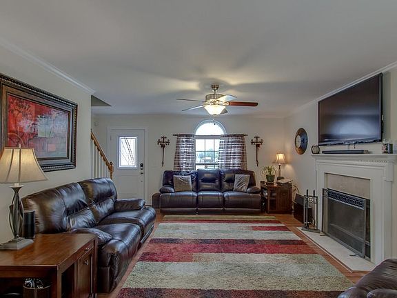 3rd image of 3440 Ravenel Ct