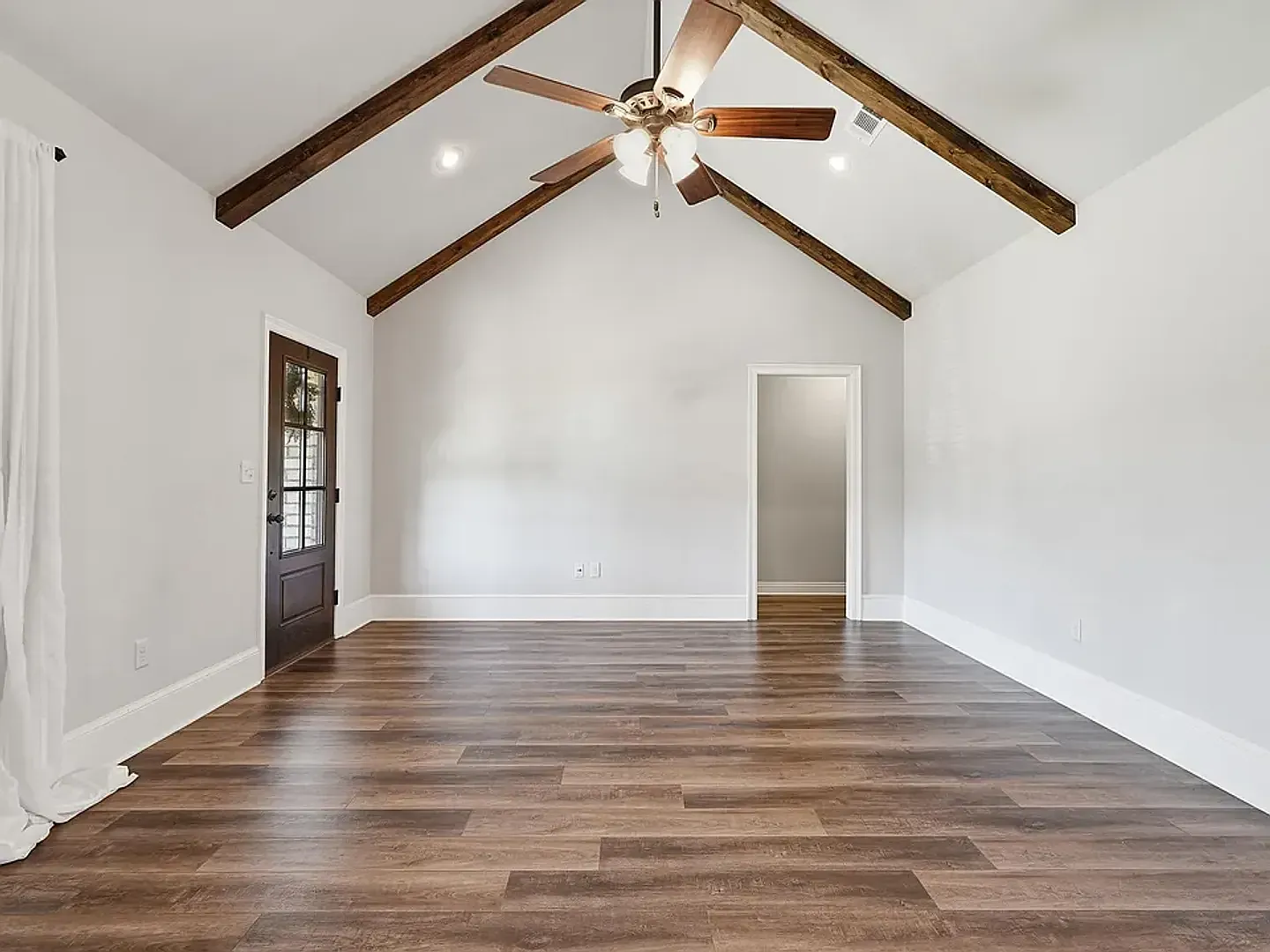 803 Adamson Dr. 4 Bedroom / 2 Bath Home — Photo 3
