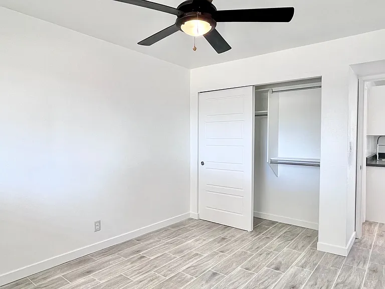 4140 N 10th St #5 — Photo 17