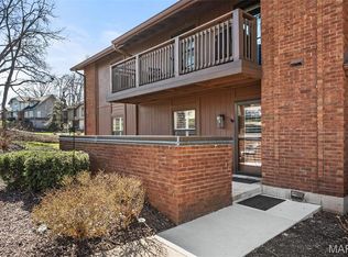 1902 Meadowtree Ln APT 1, Saint Louis, MO 63122