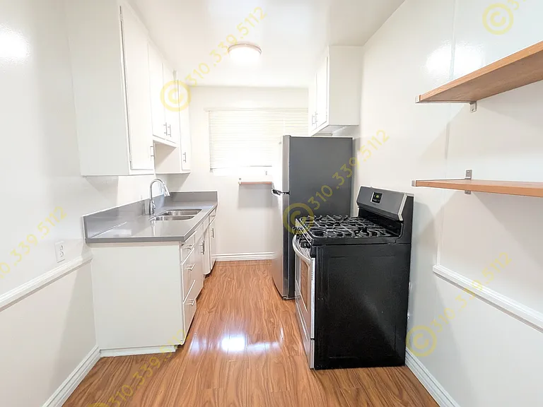 3743 Clarington Ave #9 — Photo 10