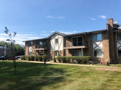 16W535 79th St APT 203, Willowbrook, IL, 60527