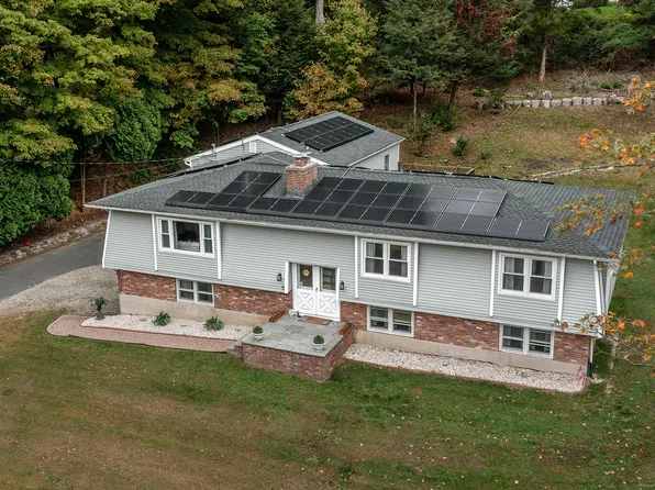 1053 Middlebury Road, Middlebury, CT 06762